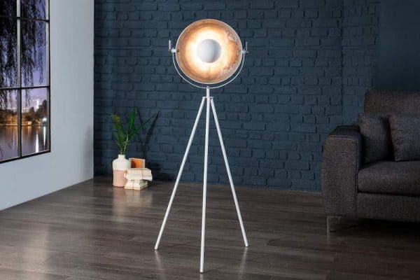 Biela stojanová lampa Big Studio 140 cm »